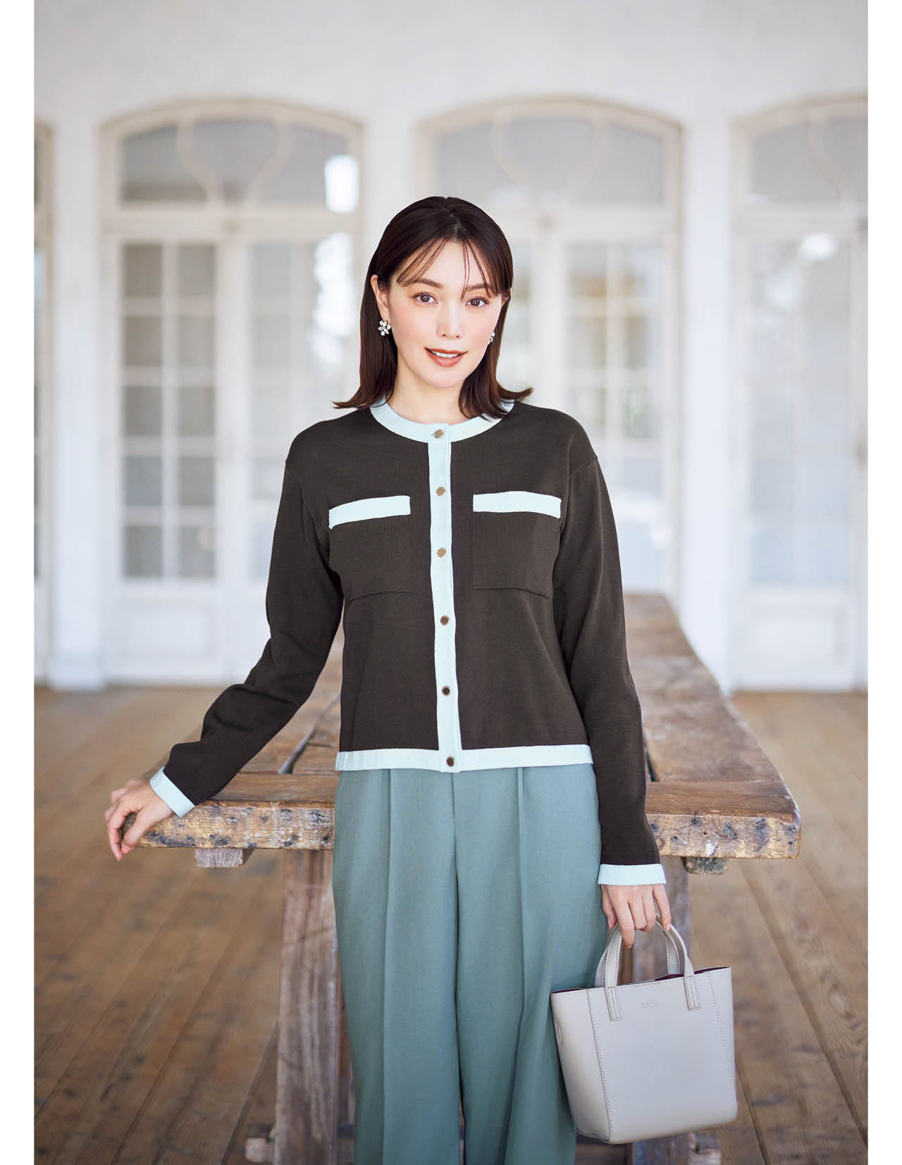 蛯原友里さんのマッキントッシュ フィロソフィー ROYTON KNIT（ロイトン ニット）のコーデ