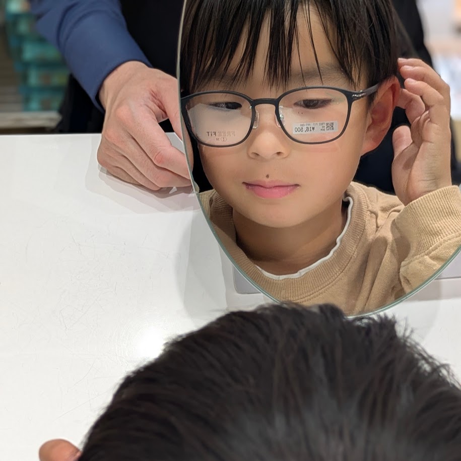 大人眼鏡　キッズ対応　眼鏡市場