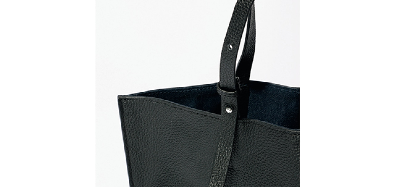 ハンドルはベルト穴で調節する仕様。