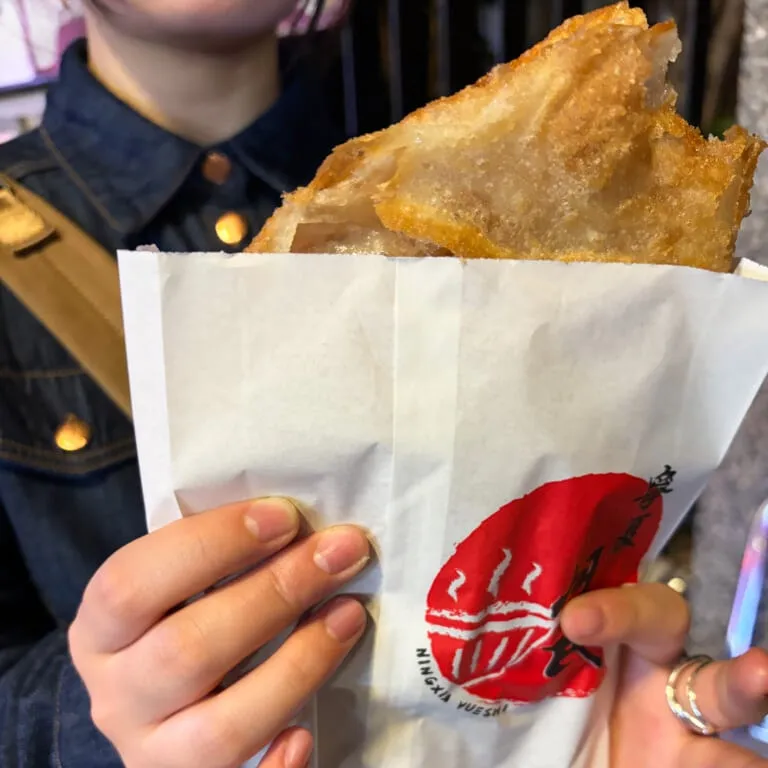 台湾「寧夏夜市」　葱抓餅