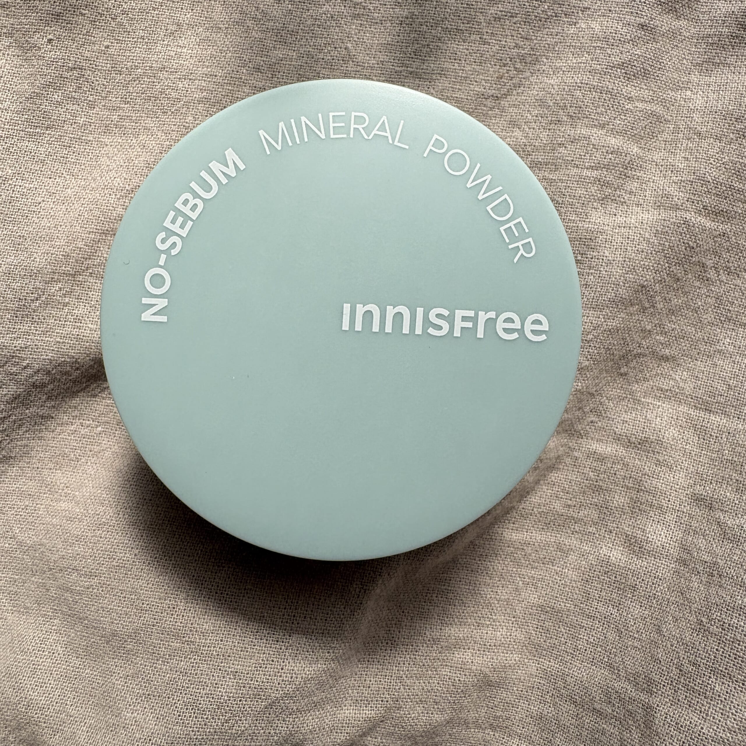 イニスフリー　パウダー　フェイスパウダー　メイク