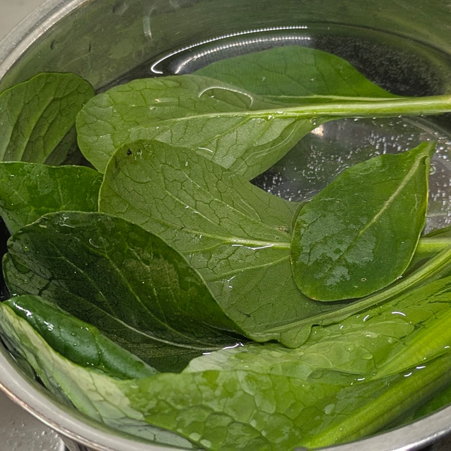 茹でる　小松菜　コポ