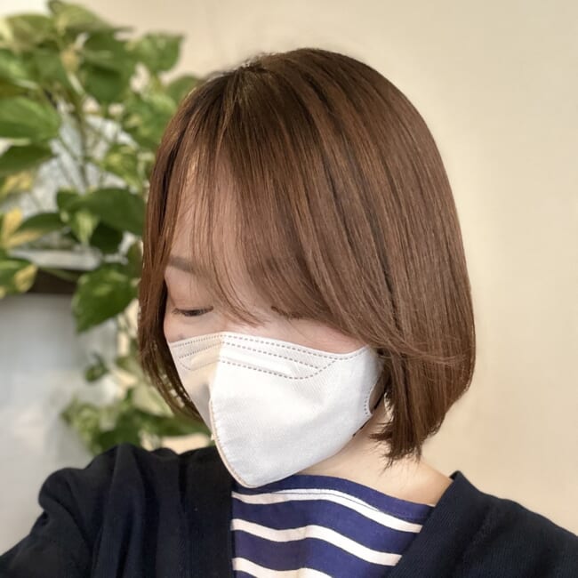 【30代ママ春ヘア】前髪ありのふんわりショートボブ