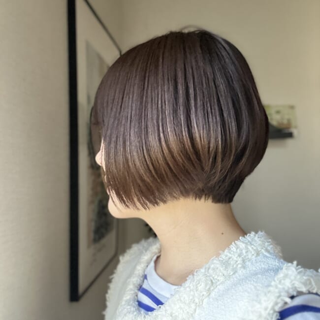 【30代ママ春ヘア】前髪ありのふんわりショートボブ