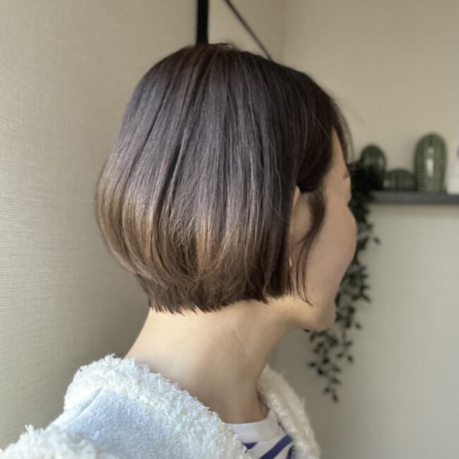 【30代ママ春ヘア】前髪ありのふんわりショートボブ