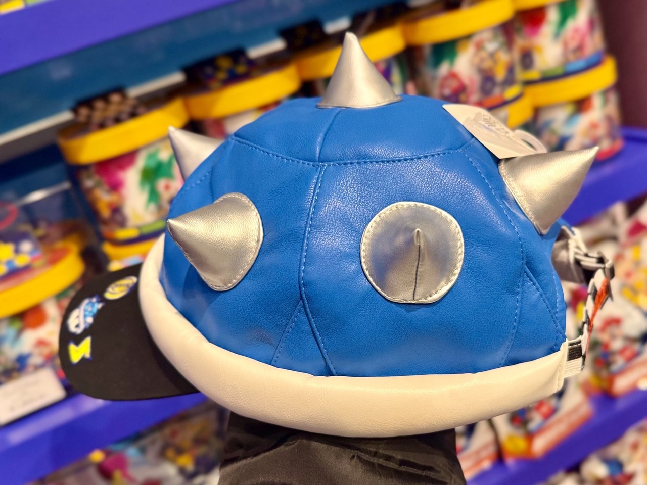 USJ25周年スーパー・ニンテンドー・ワールド マリオのアイテム「トゲゾーこうらのキャップ」別角度