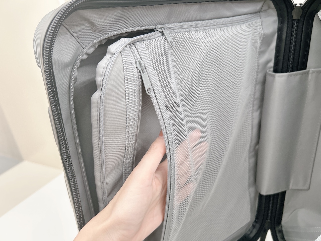 無印良品「バーを自由に調節できる ハードキャリーケース」収納