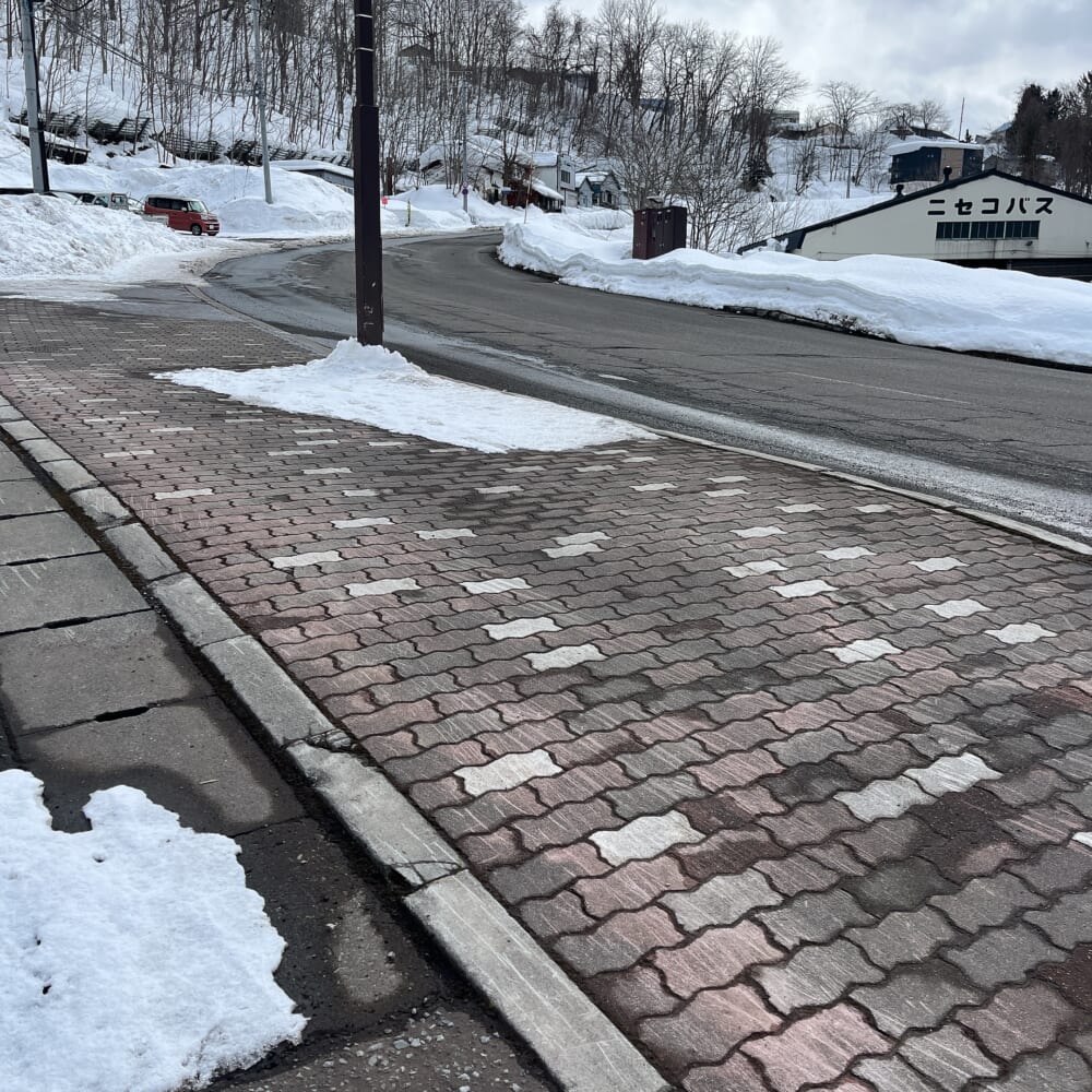北海道 ニセコ町 雪解け