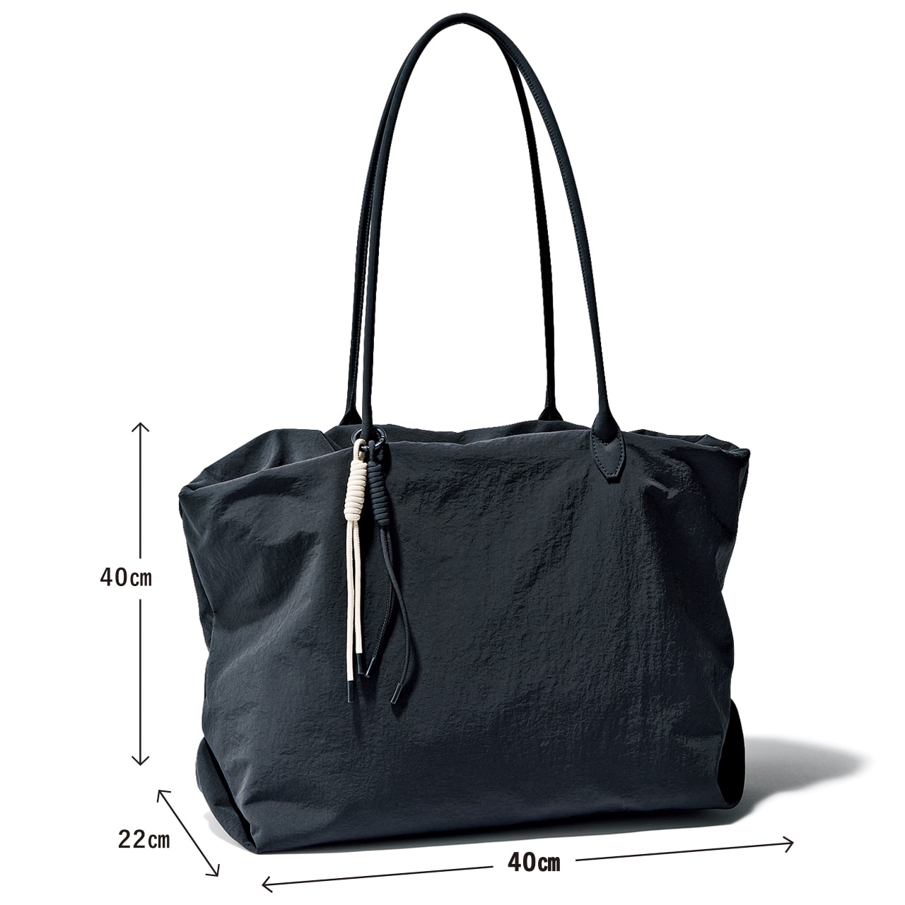 &MyuQの大きい黒バッグ