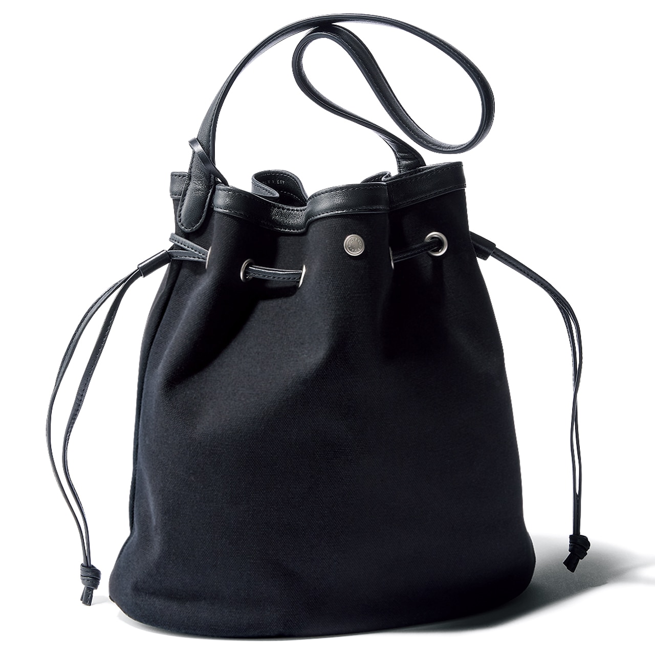 【335g】TOUT Y EST［トゥティエ］の大きい黒バッグ　￥27500