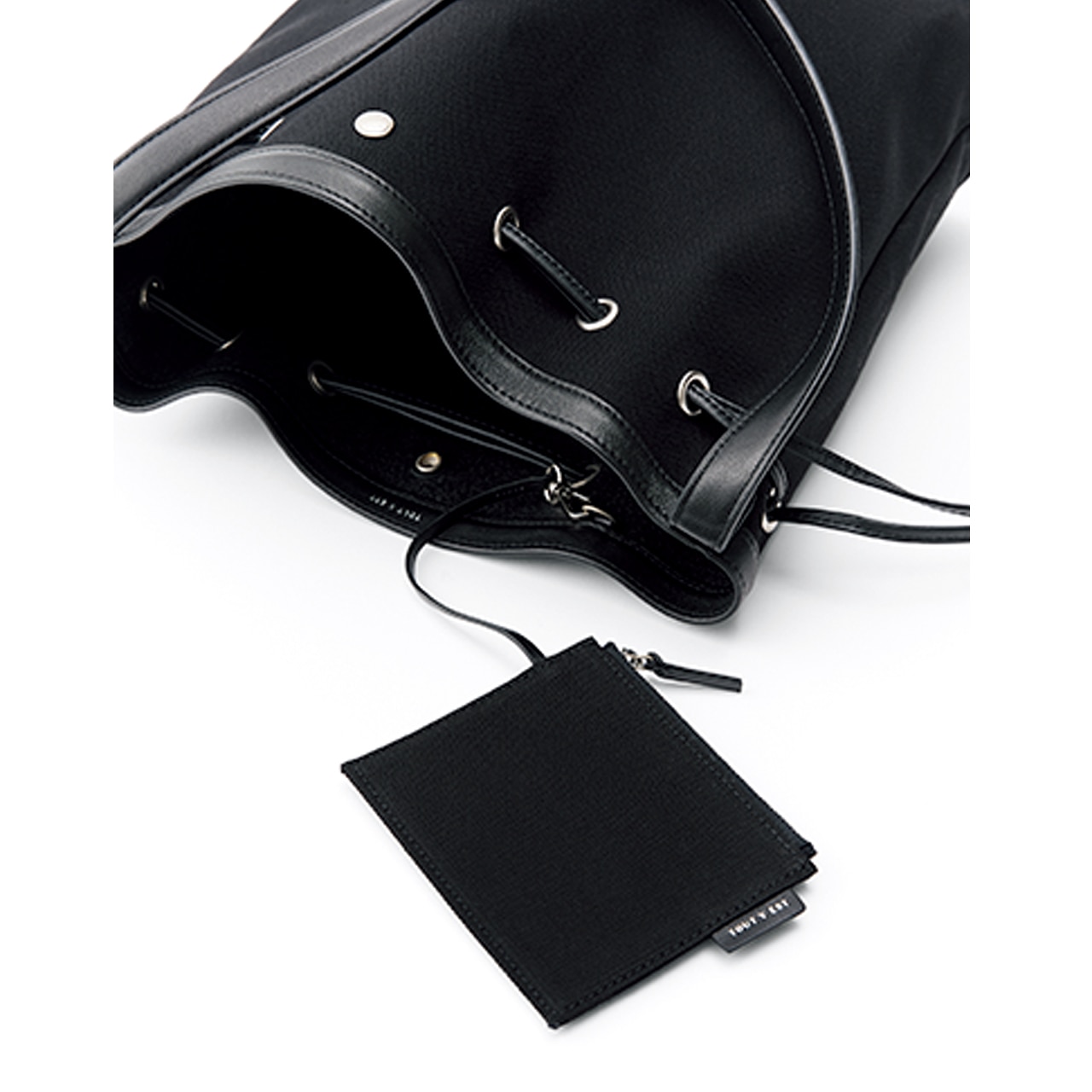 ポーチが付属！