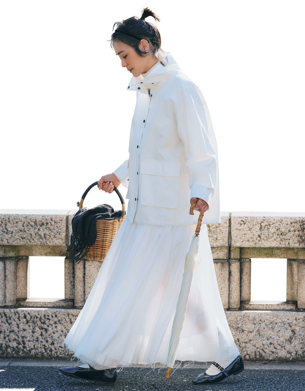 【UNFILO（アンフィーロ）】のきれいめ撥水アウターコーデ 竹下玲奈さん