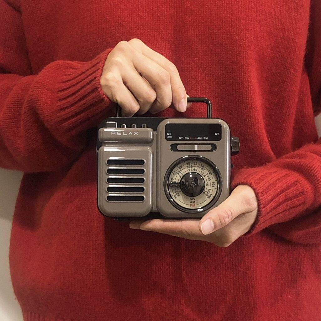 リラックス「マルチレトロラジオ」