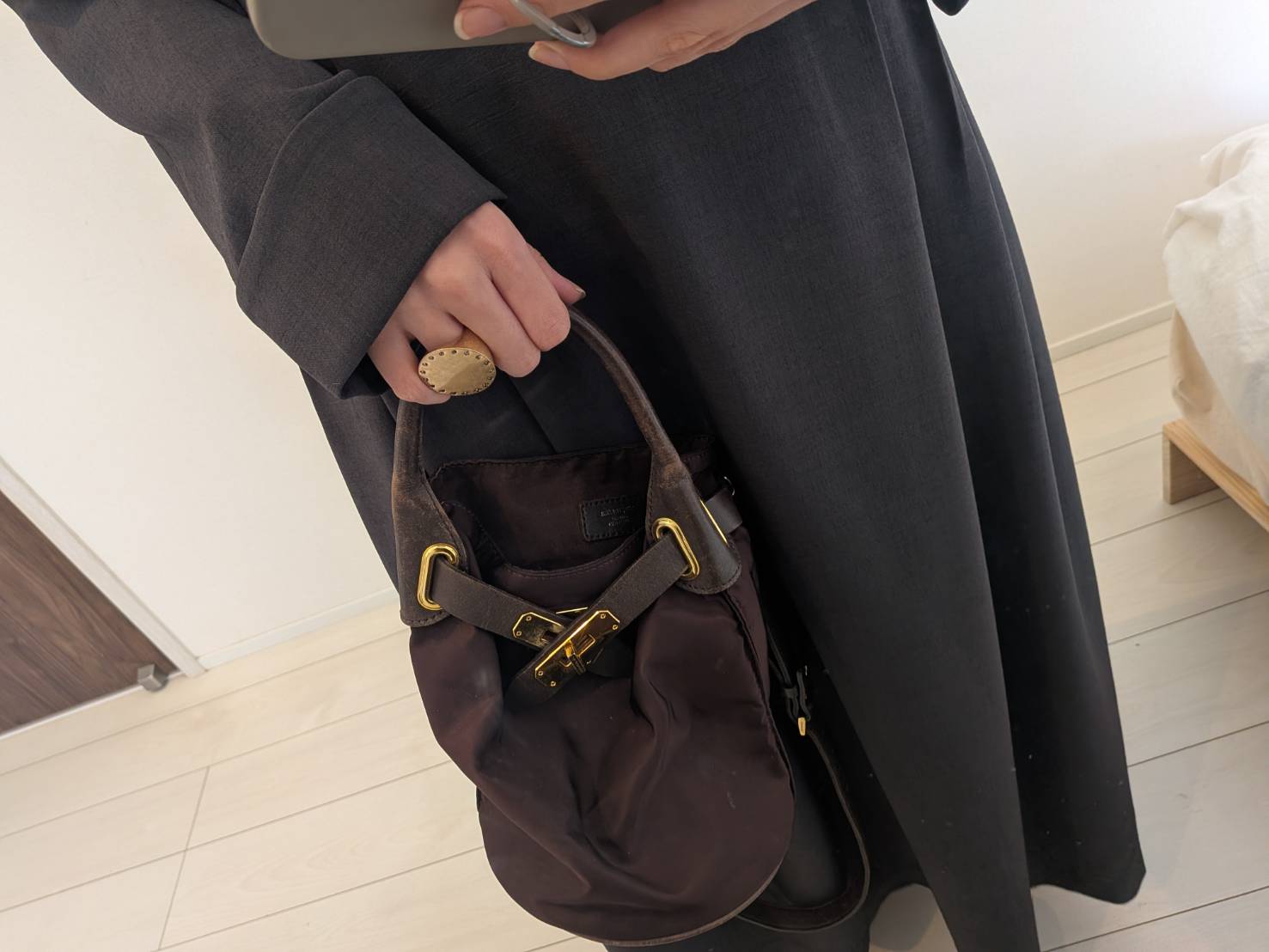 ワンピースコーデ　ブラウン　