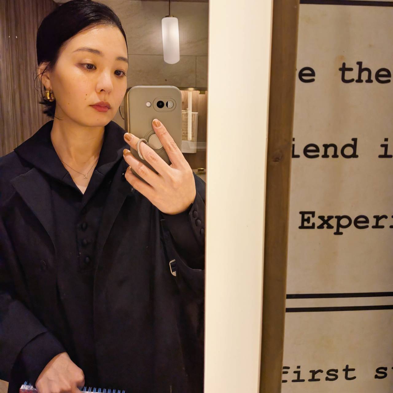 ネイビーコーデ　ワントーンコーデ　セットアップコーデ