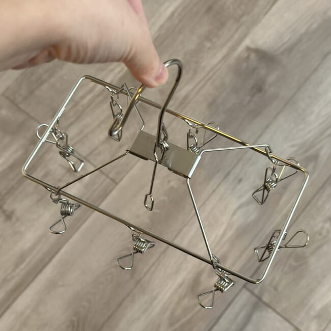 3COINSの「ステンレス8ピンチ」