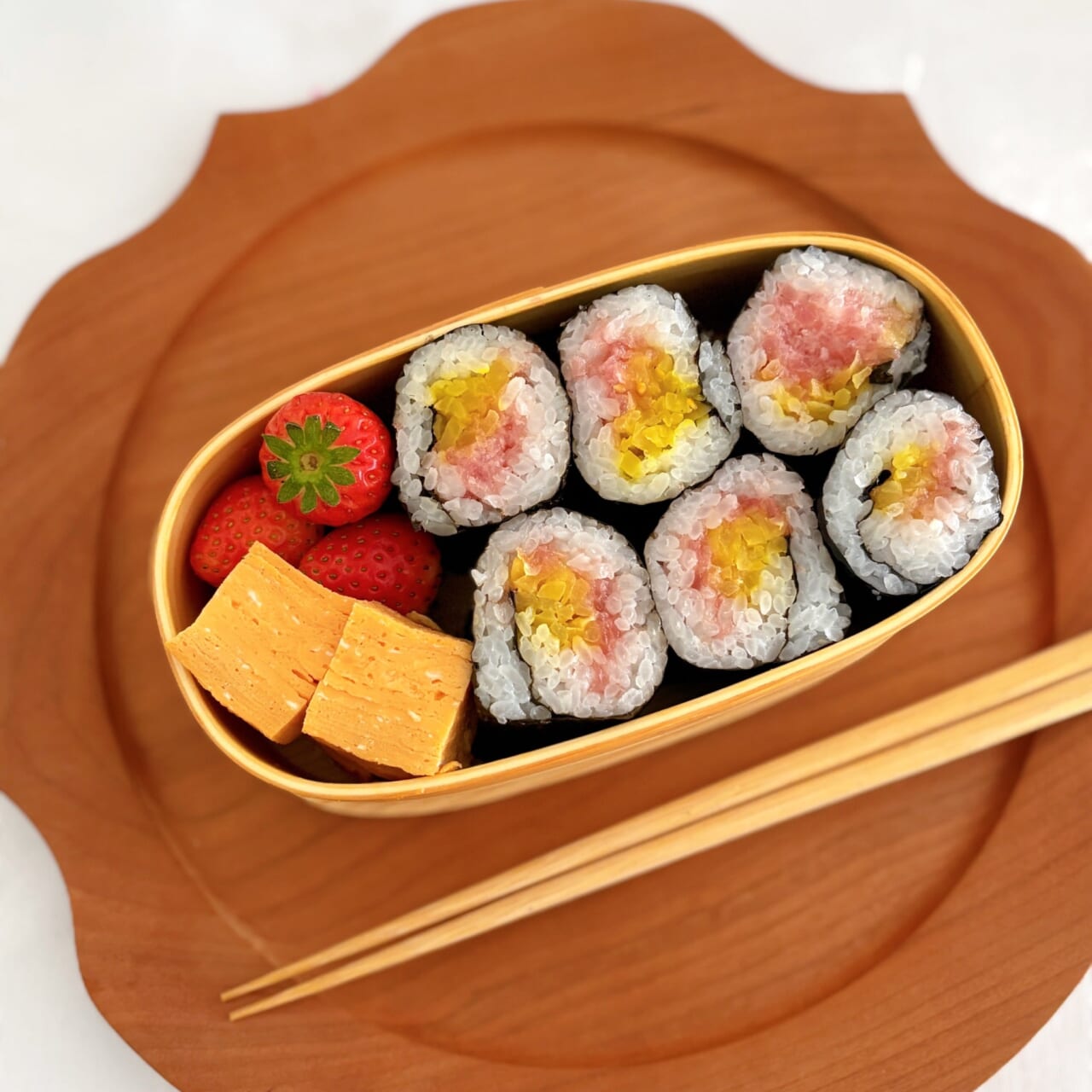 のり巻き　曲げわっぱ弁当　トロたく