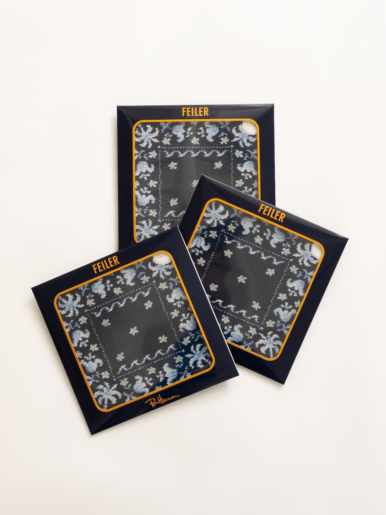 ロンハーマン×フェイラー コラボハンカチのパッケージ