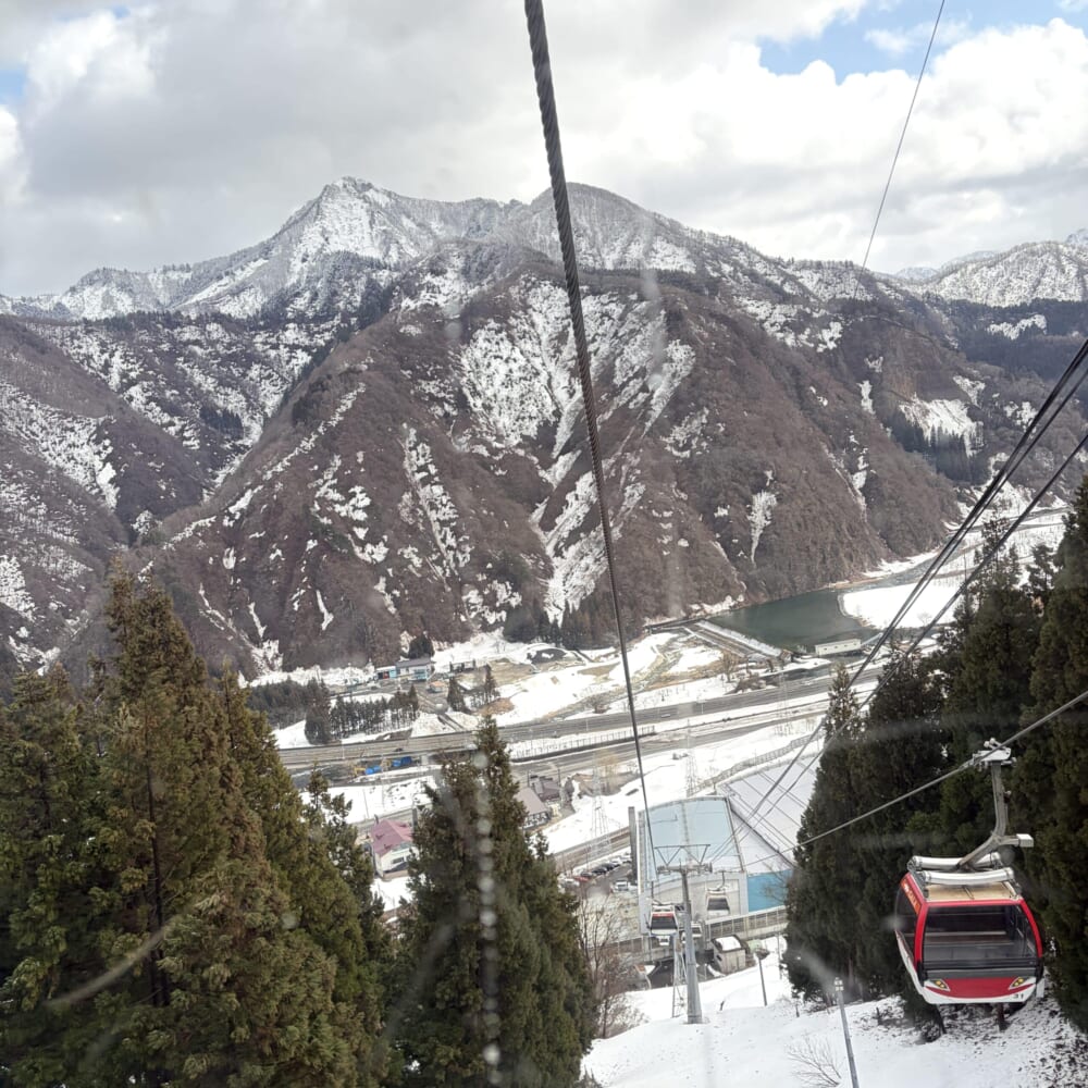 GALA湯沢　日帰りスキー　ゴンドラ