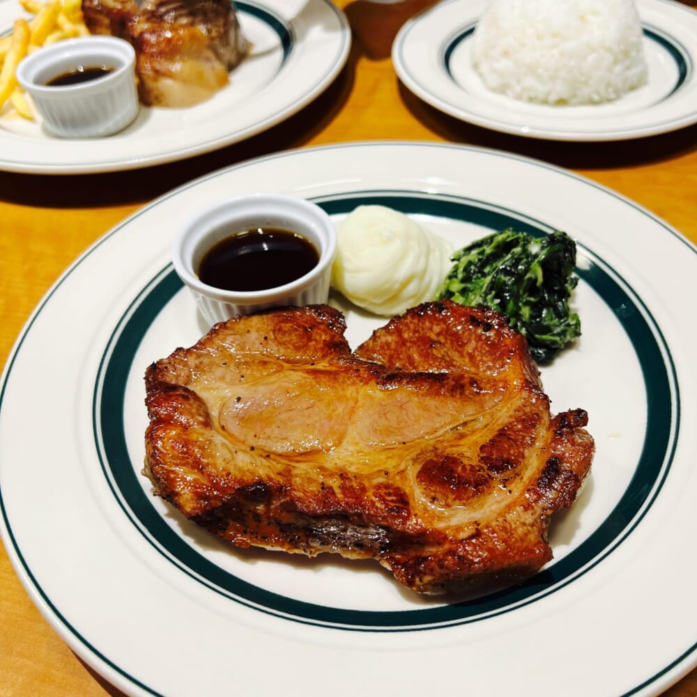 マロリーポークステーキ　藤沢店 大麦仕上三元豚高尾山(270g/マッシュポテト＆クリームスピナッチ)
