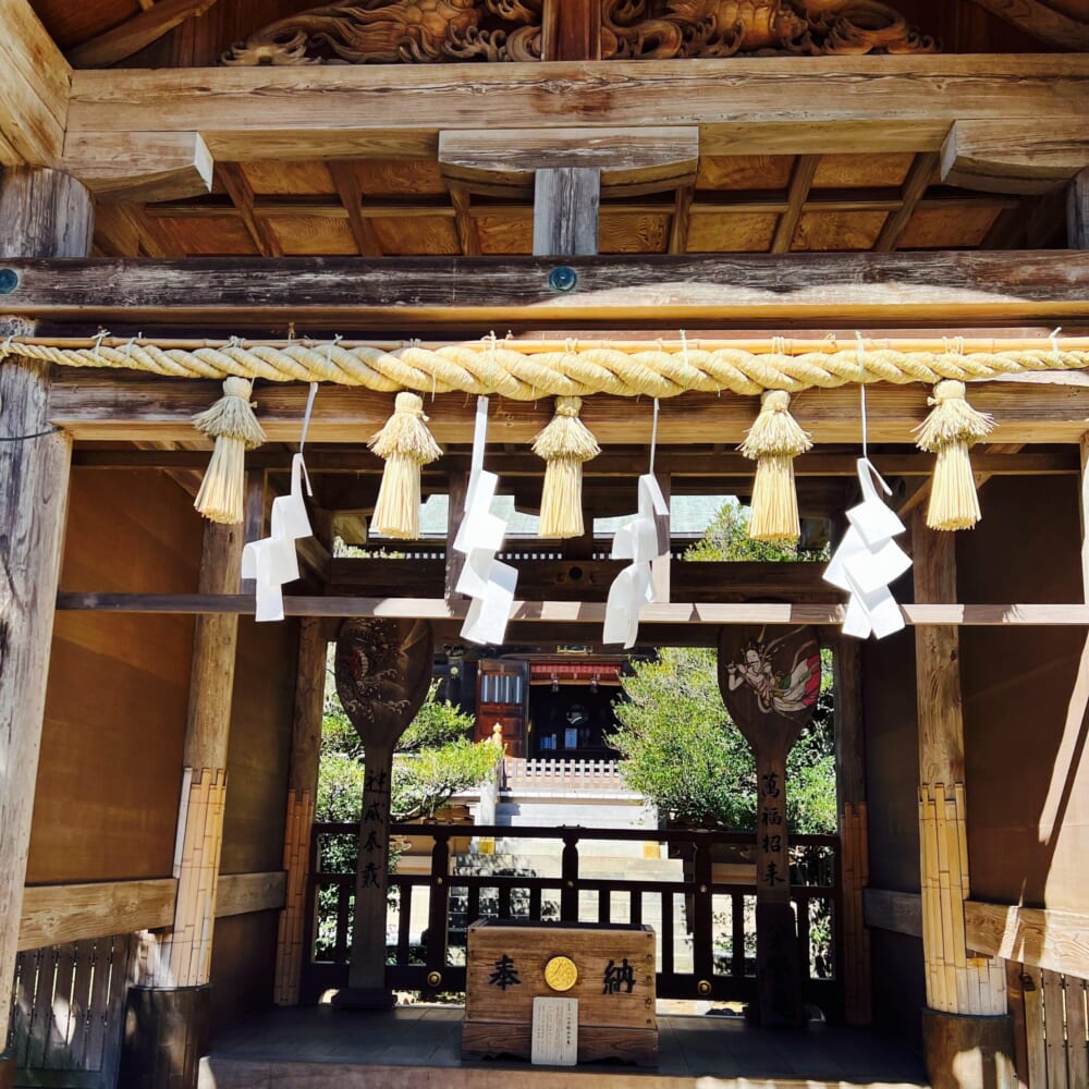 江の島 江島神社 奥津宮(おくつみや)