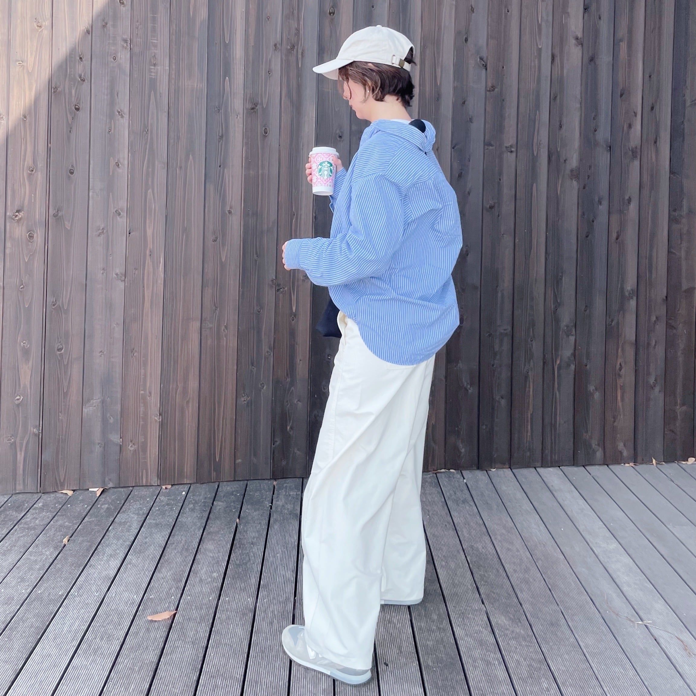 公園コーデ　無印良品　カジュアル　シンプル　ママコーデ