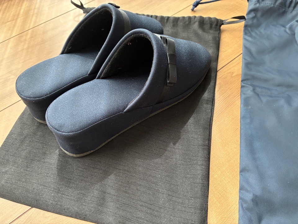 スリッパのかかと部分