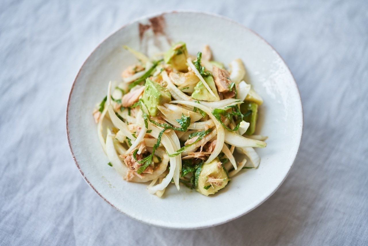 榎本美沙さん 新玉ねぎとアボカドの和風サラダ