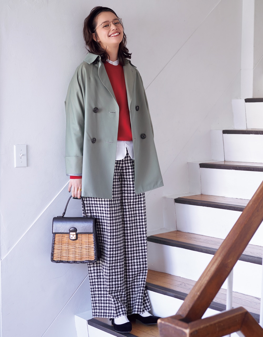 【TICCA（ティッカ）】のトレンチコート×ギンガムチェックパンツ コーデ