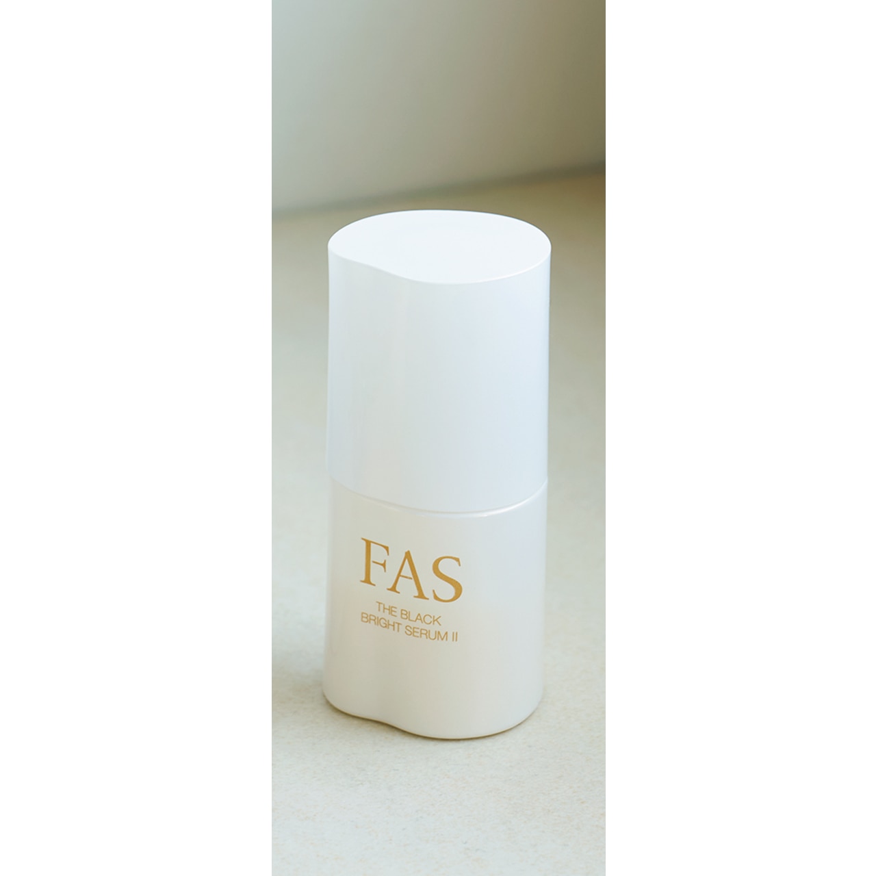 FAS
ザ ブラック ブライトセラム II　30g￥12100