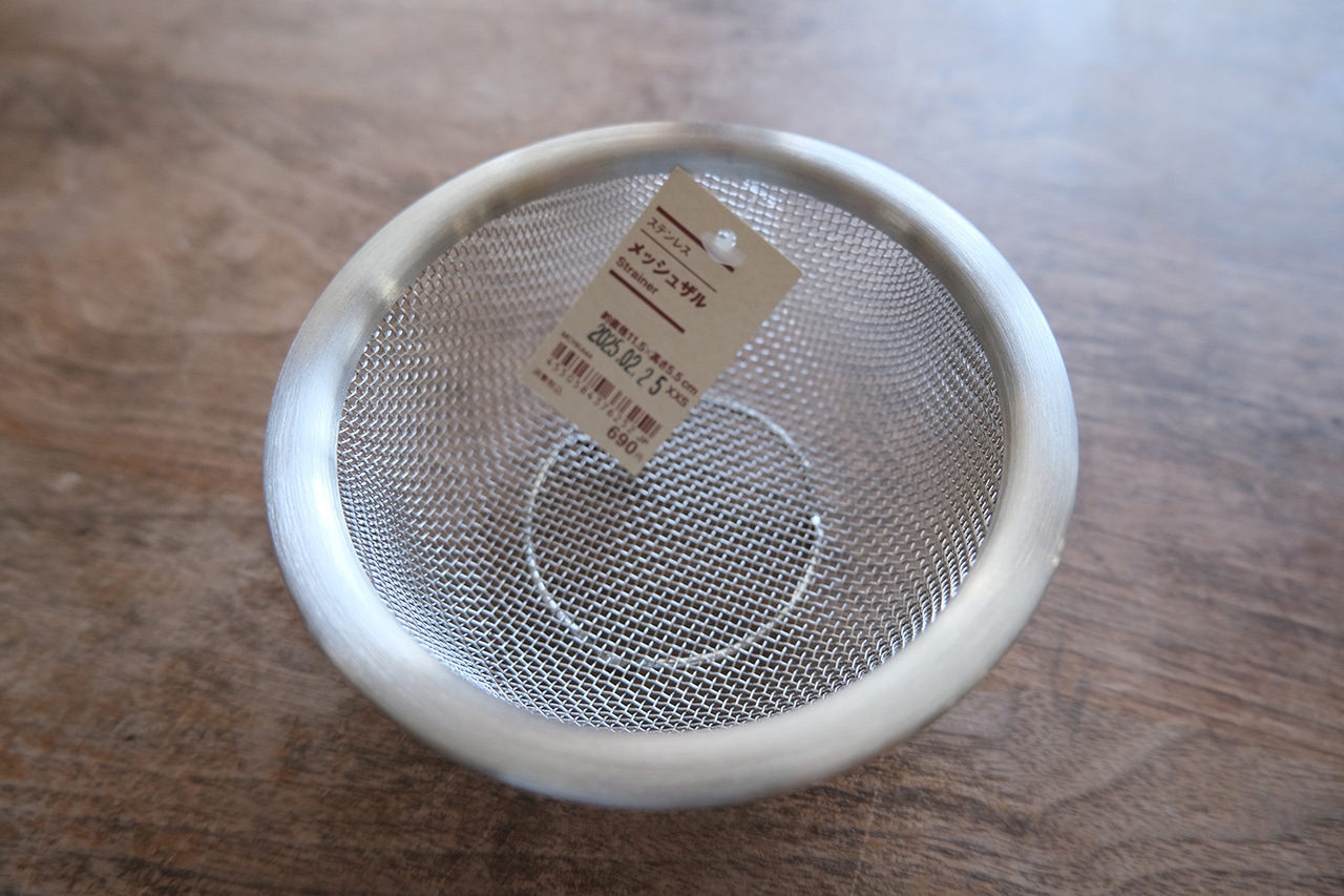 ステンレス メッシュザル XXS約直径11.5×高さ5.5cm(690円)