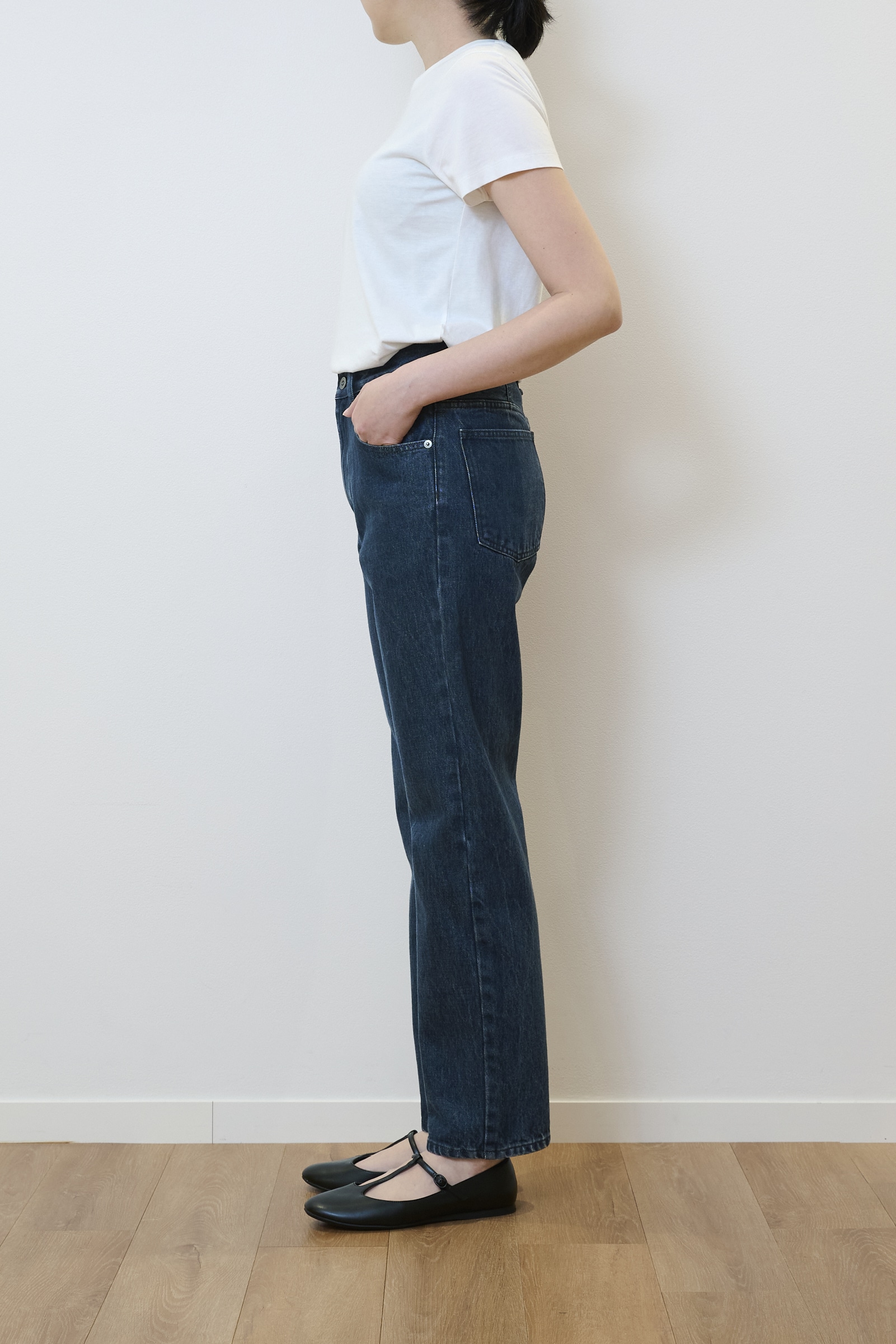 ユニクロ ユー　ハイライズレギュラージーンズのサイド