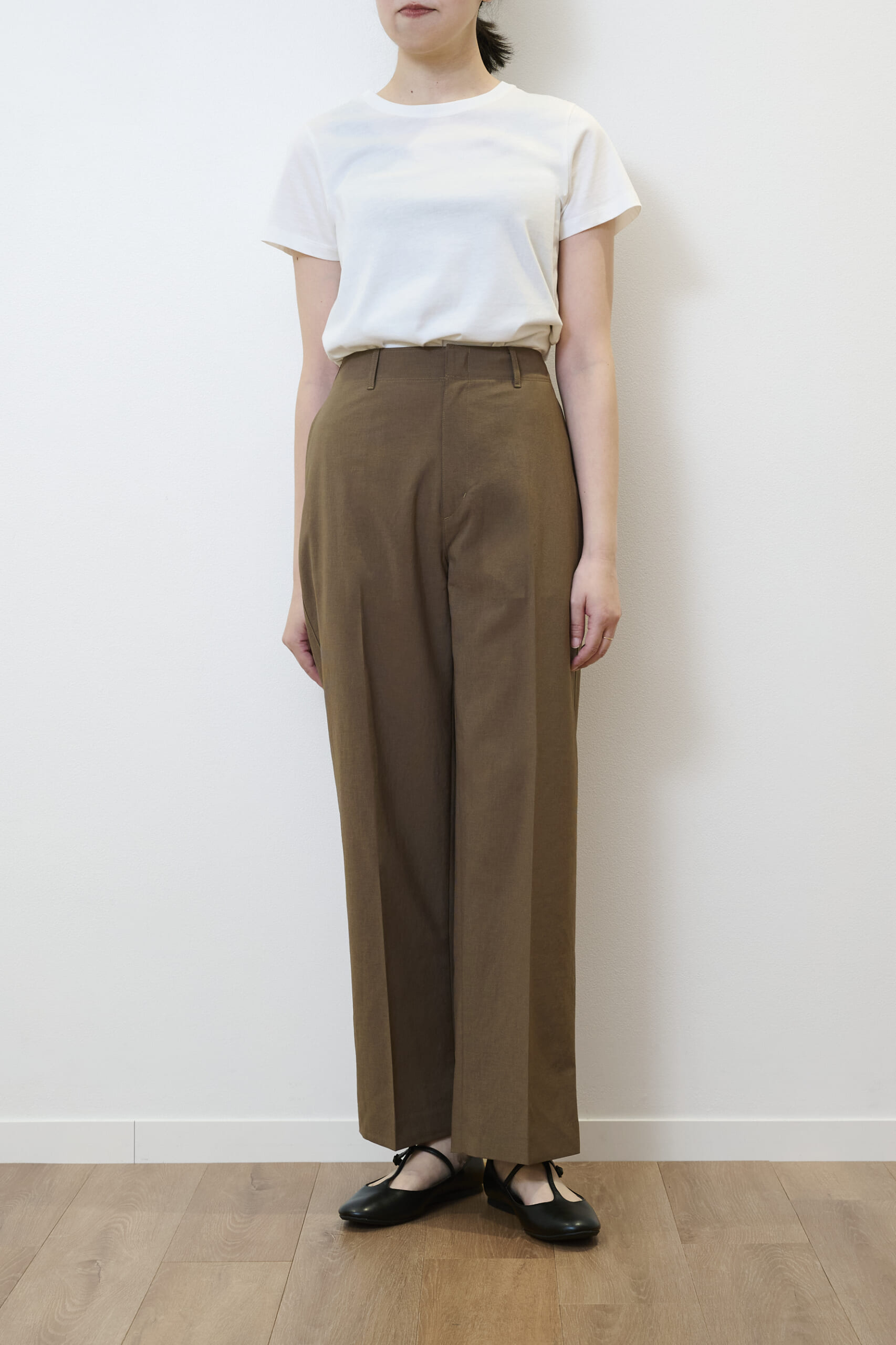 ユニクロ ユー　ハイライズストレートパンツを試着