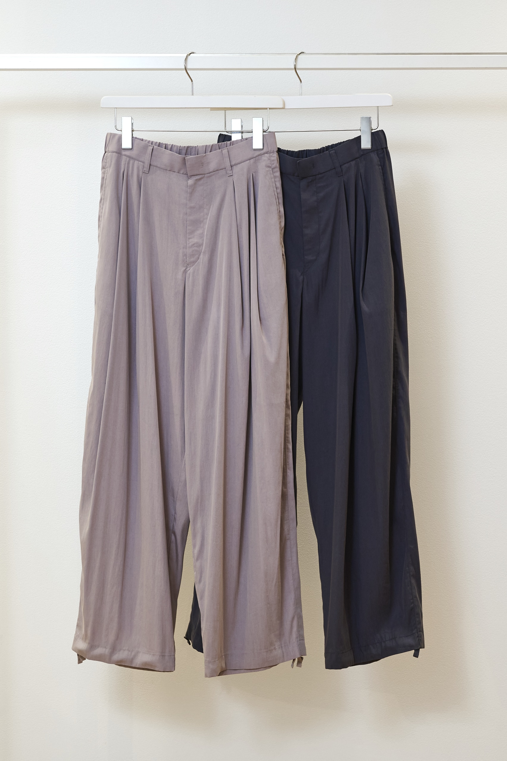 ユニクロ ユー　イージーギャザーパンツ