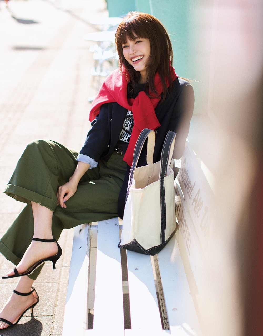 【MACKINTOSH PHILOSOPHY（マッキントッシュ フィロソフィー）】のジャケットコーデ 垣内彩未さん