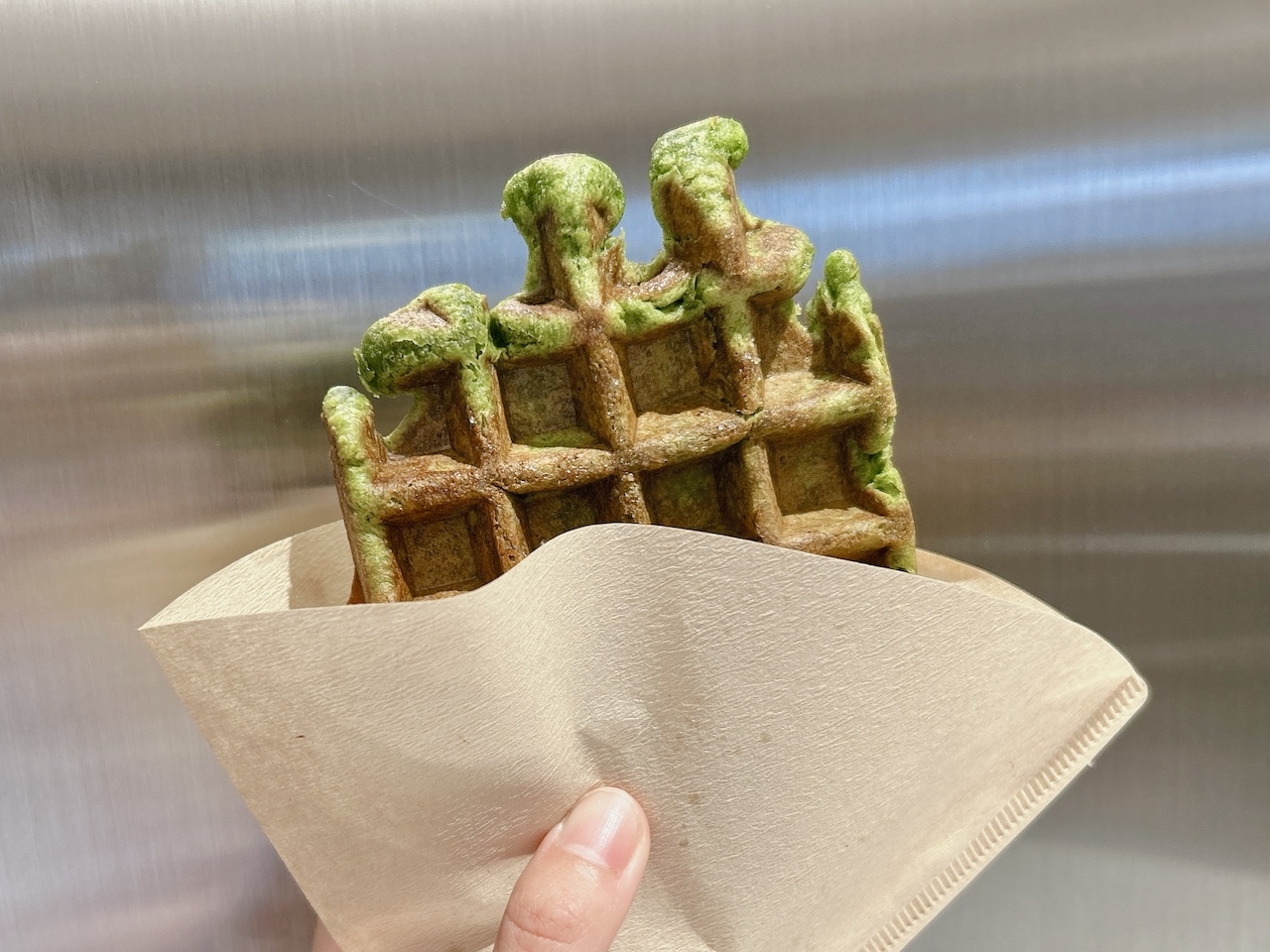 ブルーボトルコーヒー 原宿カフェ　リエージュワッフル 抹茶￥660