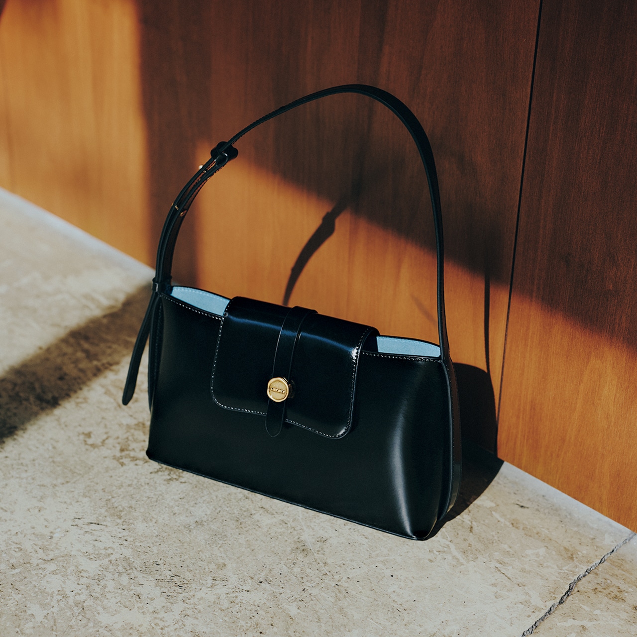 【LEMEME】［ルメメ］の小さい黒バッグ　￥34100