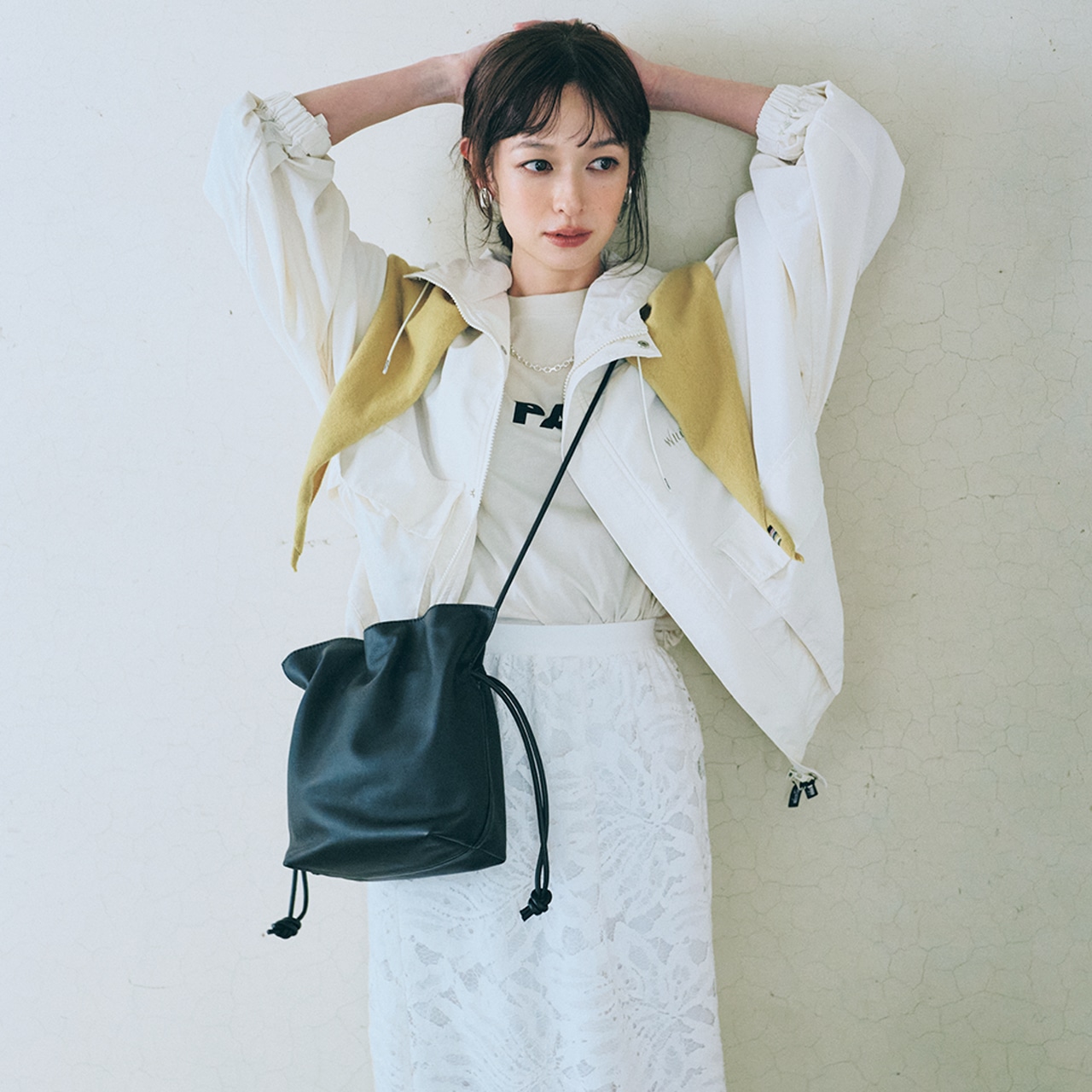 【VASIC】［ヴァジック］の小さい黒バッグ　￥45100  森 絵梨佳さん