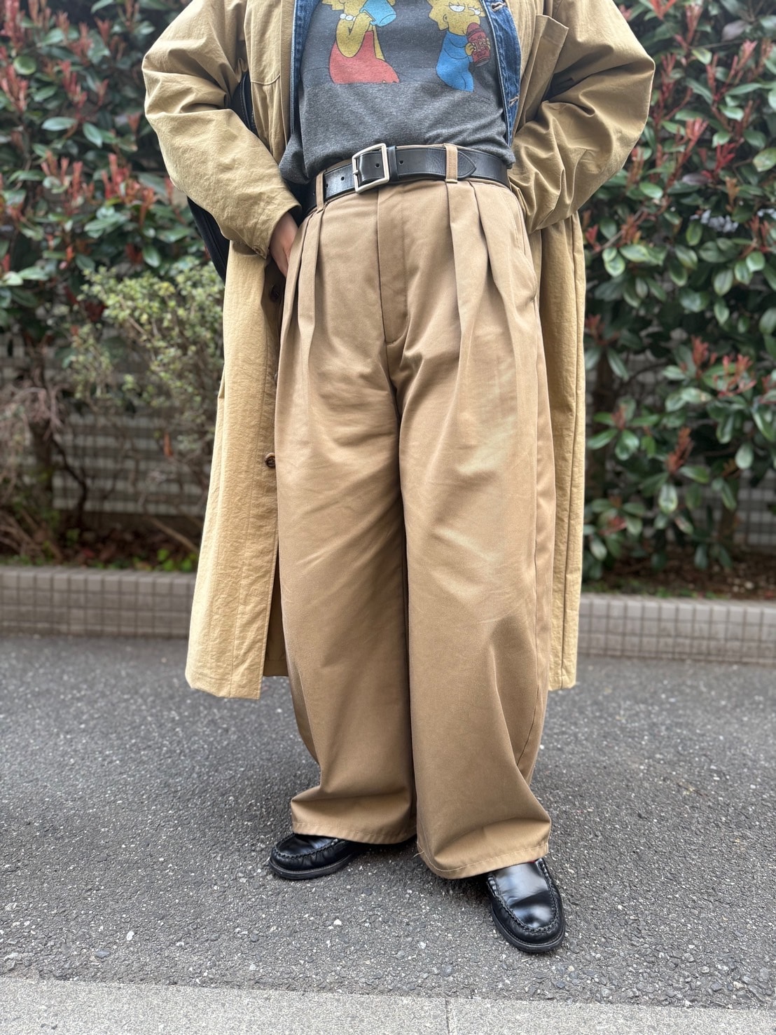 スタイリスト徳永千夏さん着用 GUのチノタックバレルパンツ