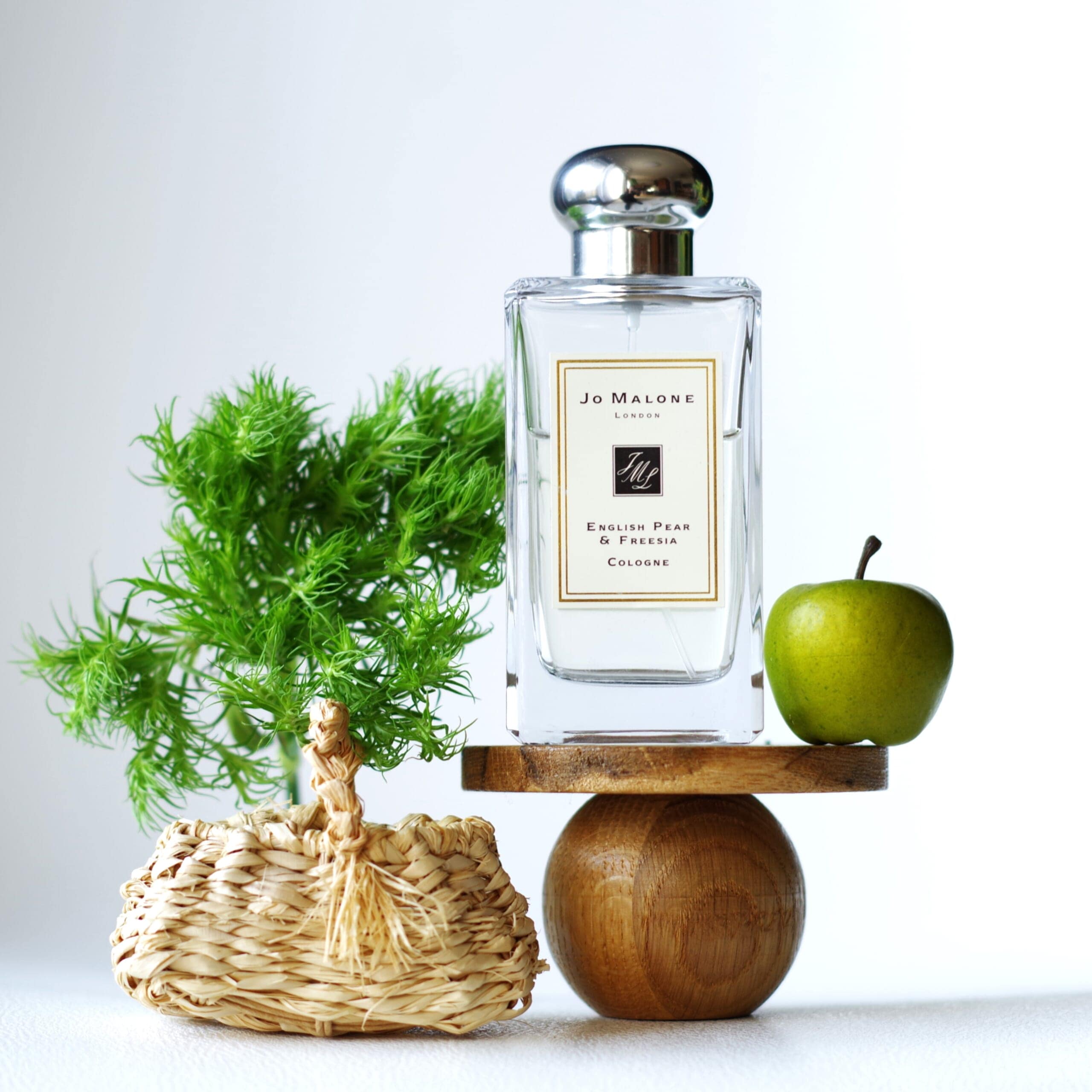 Jo Malone London English Pear & Freesia Cologne 　テマリソウ