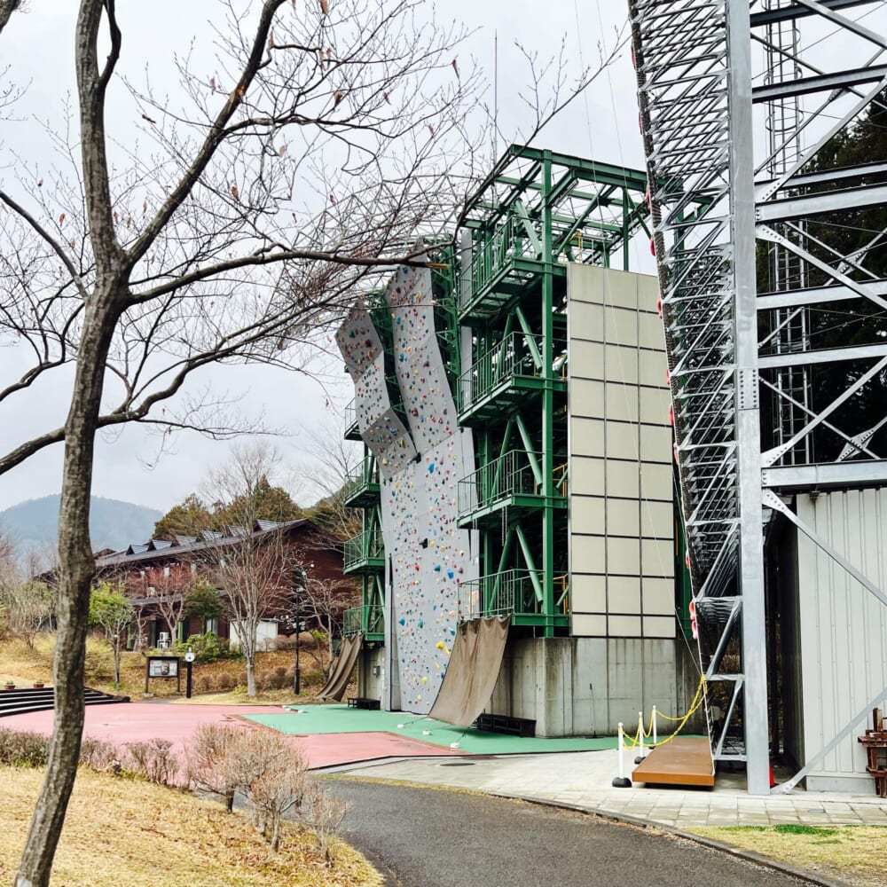 神奈川県秦野市 はだの丹沢クライミングパーク ボルダリング  スピードクライミング リードクライミング