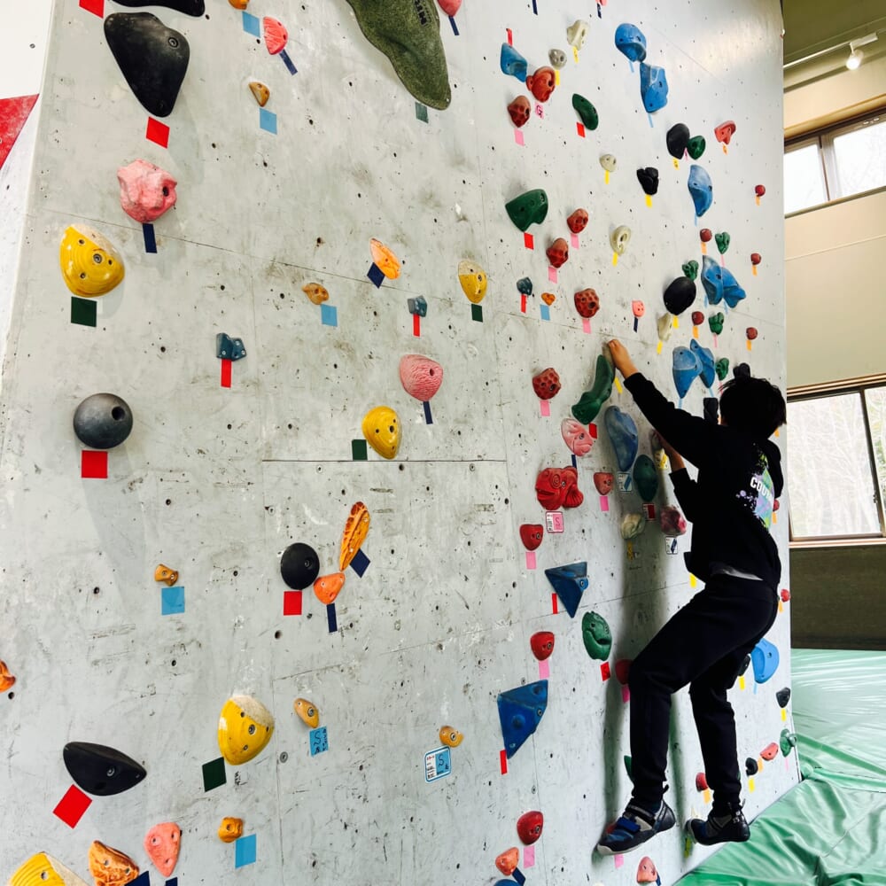 神奈川県秦野市 はだの丹沢クライミングパーク ボルダリング