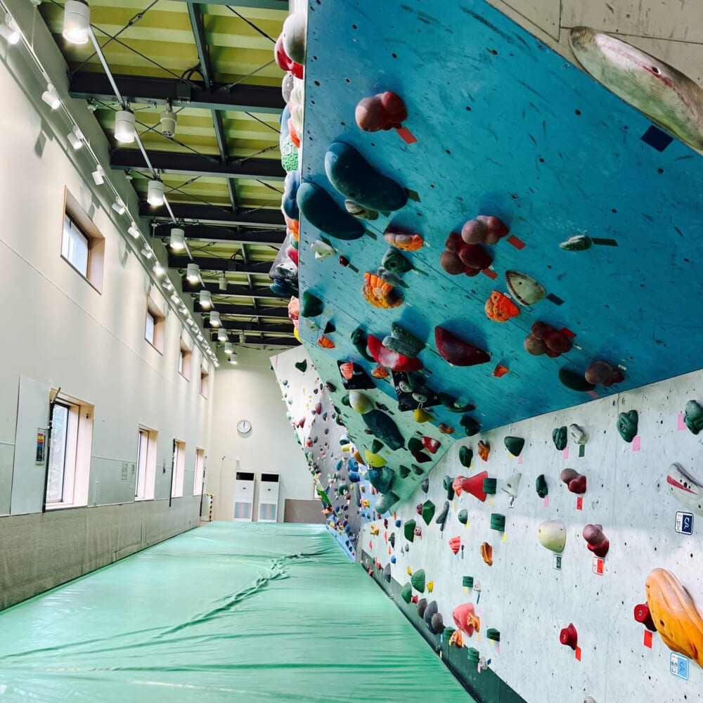 神奈川県秦野市 はだの丹沢クライミングパーク ボルダリング