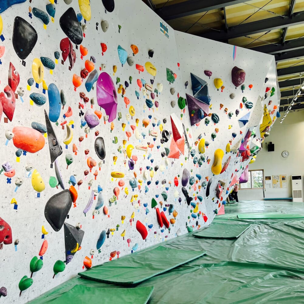 神奈川県秦野市 はだの丹沢クライミングパーク ボルダリング