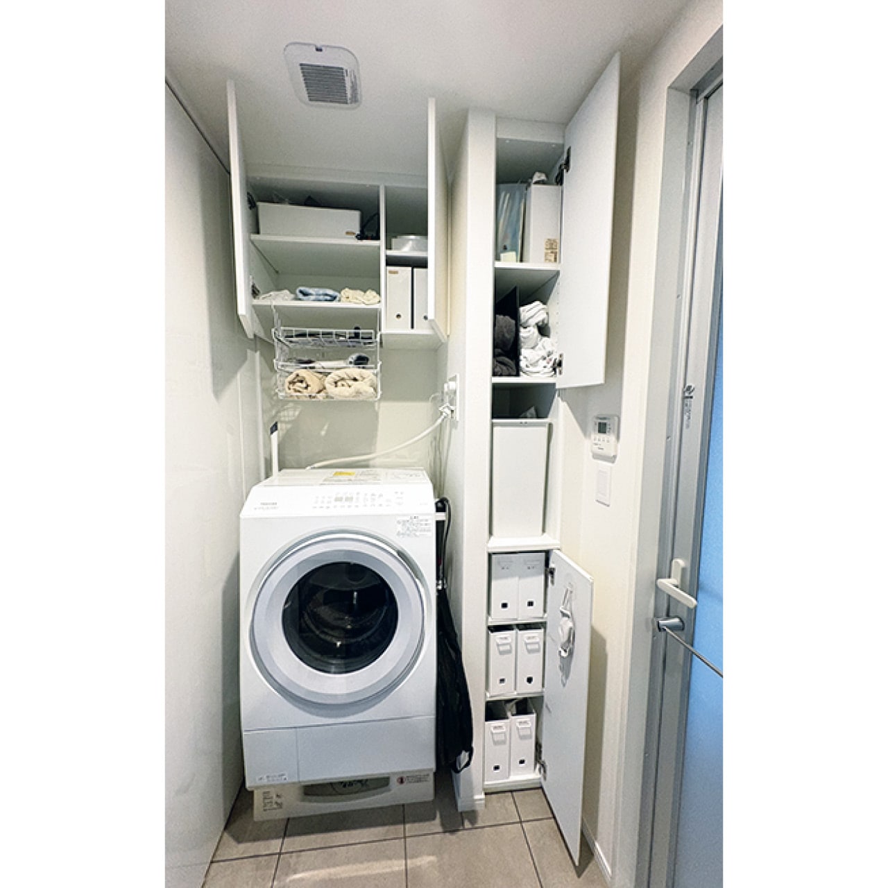 ほぼすべての衣類を、ドラム式洗濯乾燥機で乾燥まで完結。乾いた衣類もたたまず収納