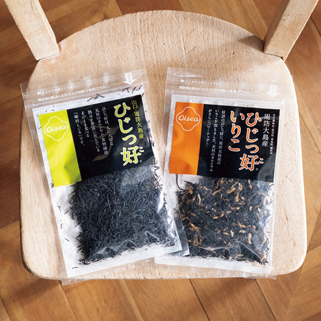 (左)ひじっ好(30g入り)、(右)ひじっ好いりこ(30g入り)