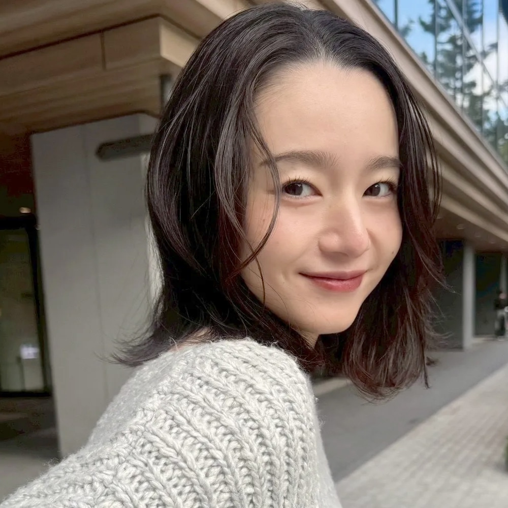 「前髪なし」で好印象のニュアンスパーマボブ　アザーカット02