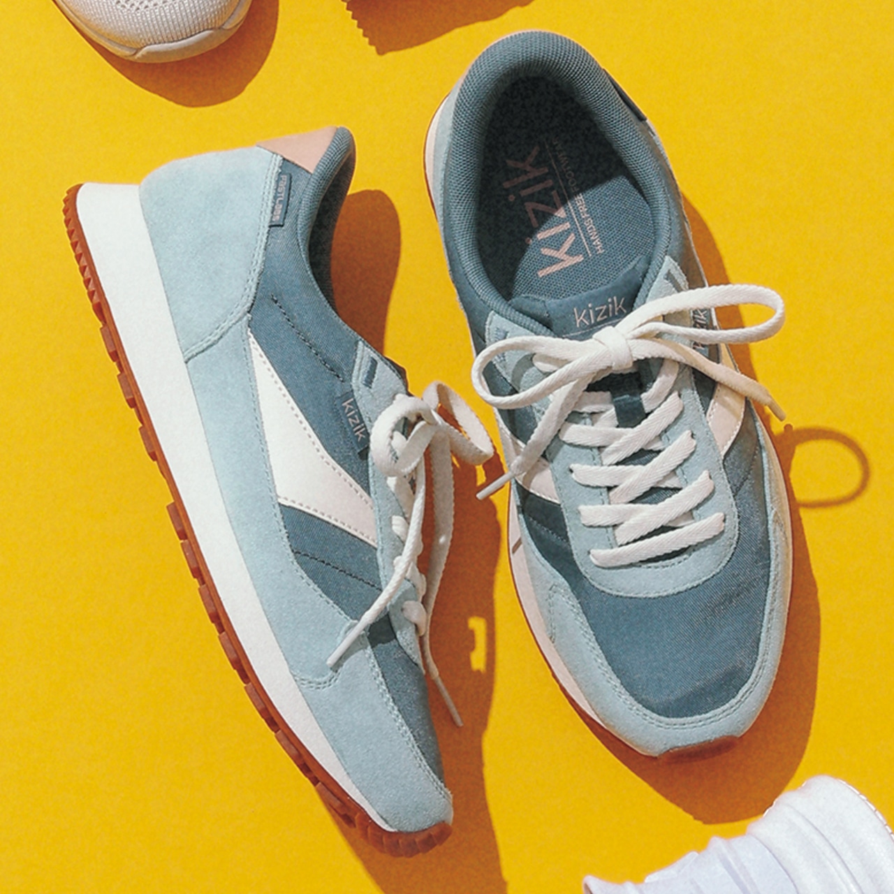 B.【Kizik（キジック）】「Siena」スニーカー　￥23100