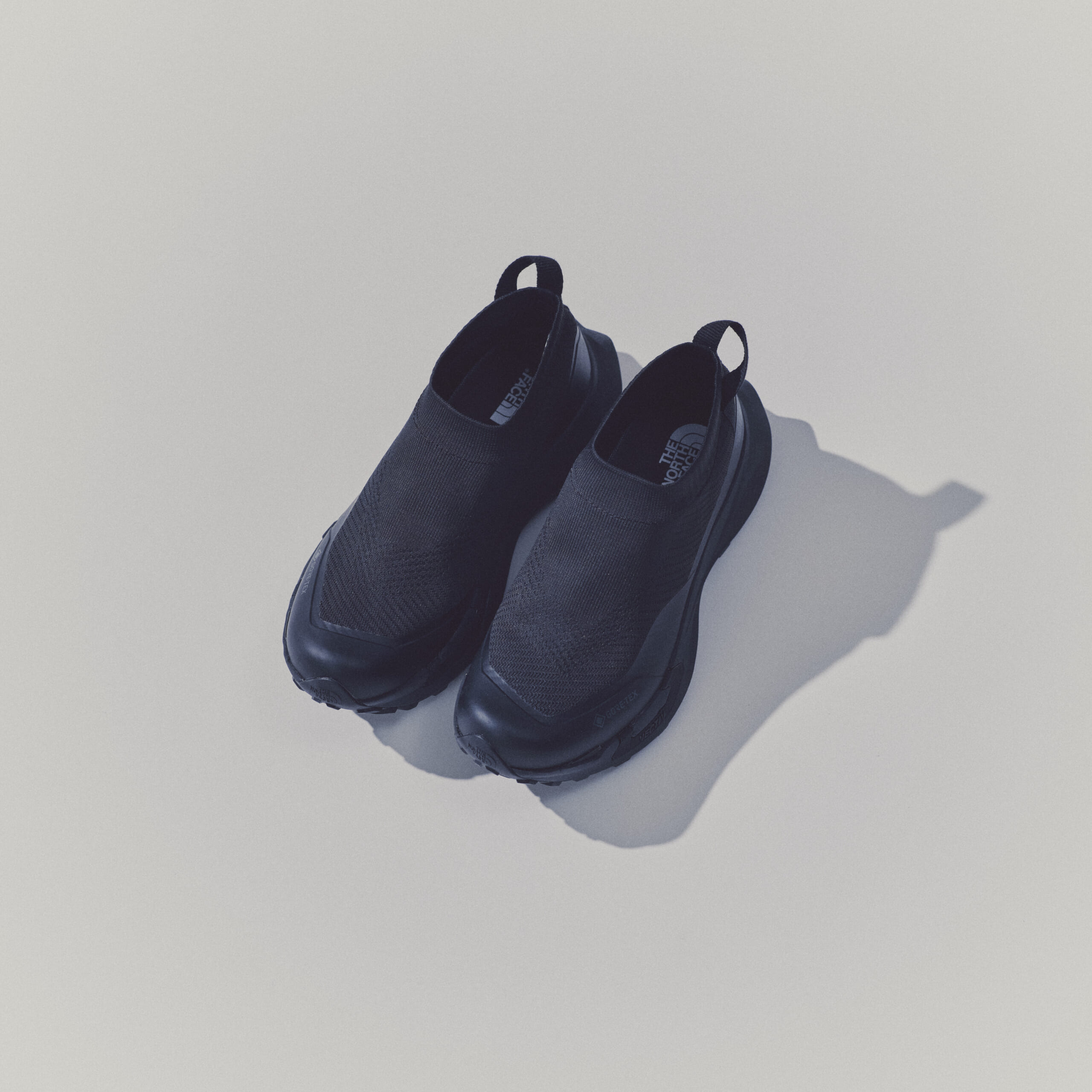 VECTIV Supple GORE-TEXのブラックの製品画像