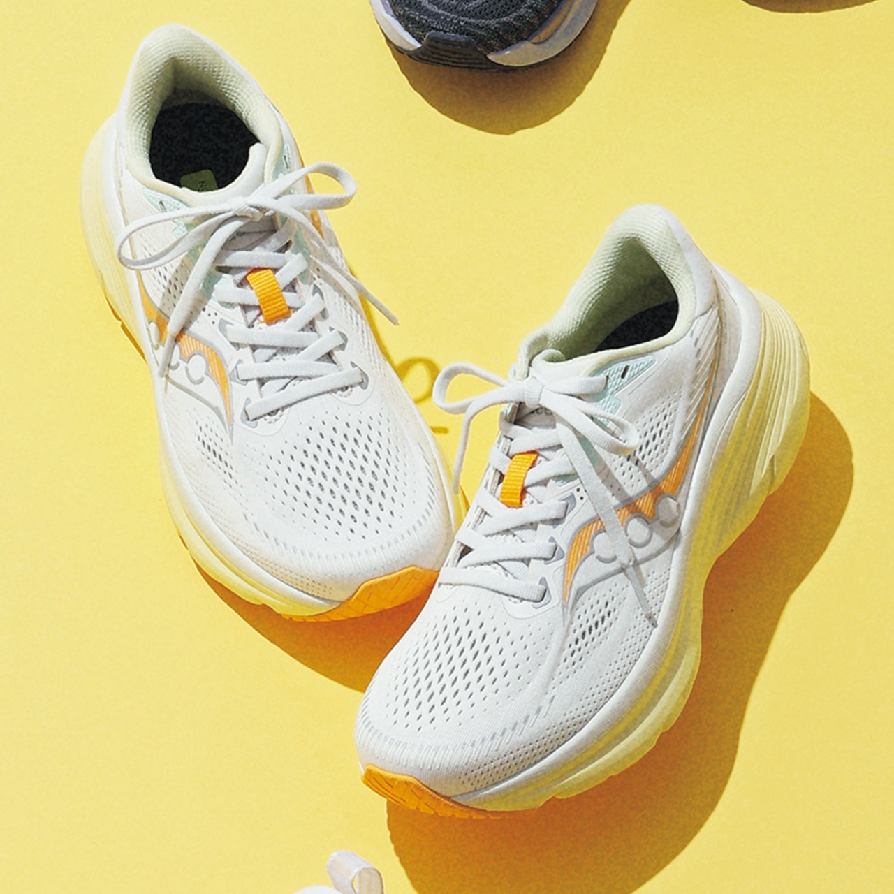 【Saucony（サッカニー）】「GUIDE 19」スニーカー　￥20900